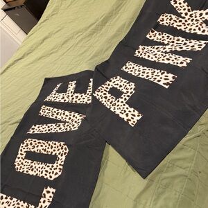 RARE VS PINK PILLOW CASES